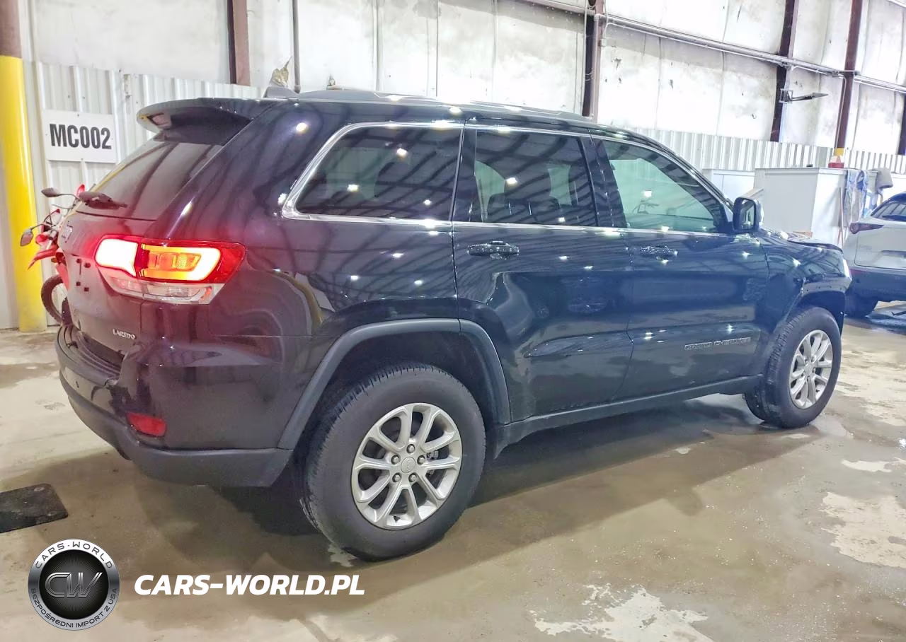 2021 Jeep Grand Cherokee Laredo VIN:1C4RJFAGXMC504031 - 3