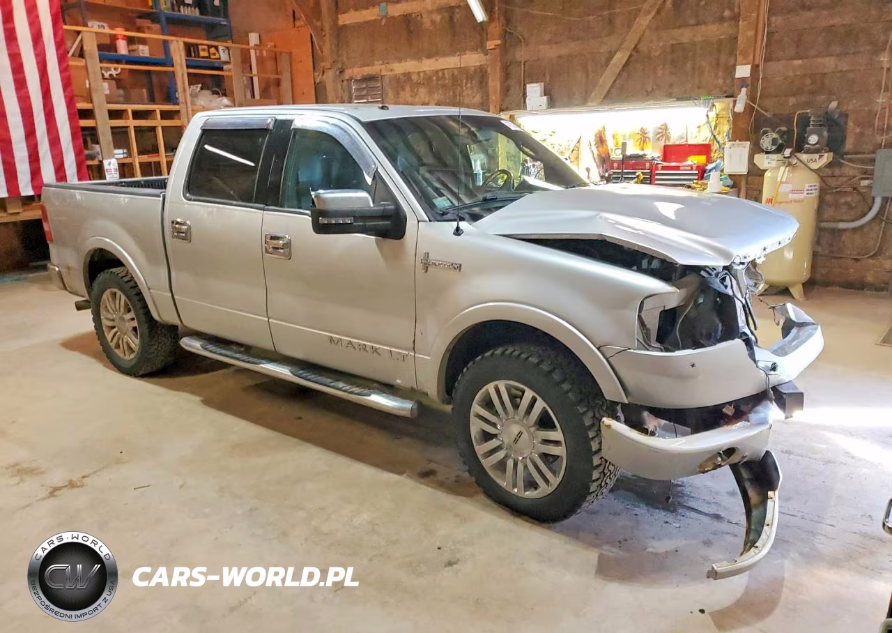 2008 Lincoln Mark Lt VIN:5LTPW18568FJ01312 - 4