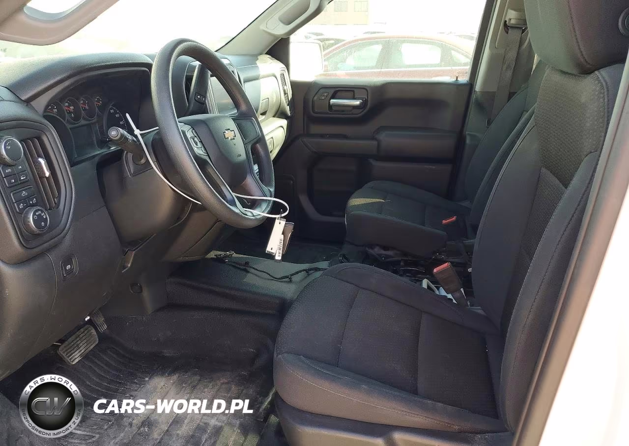 2025 Chevrolet Silverado K1500 VIN:3GCUKAED0SG222694 - 7