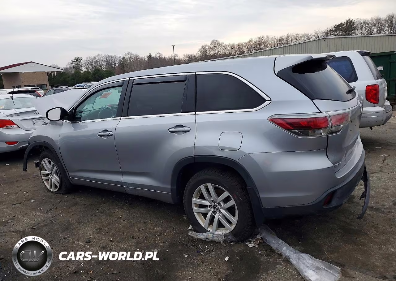 2016 Toyota Highlander Le VIN:5TDBKRFH2GS350886 - 2