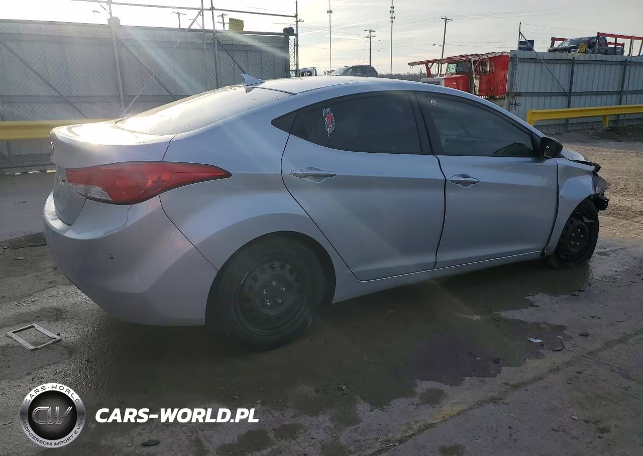 2011 Hyundai Elantra Gls VIN:5NPDH4AE7BH035376 - 3