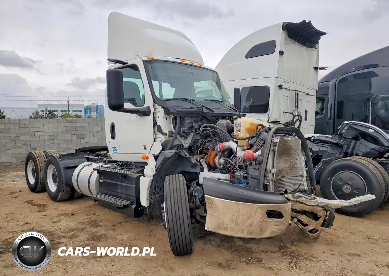 2025 International Lt625