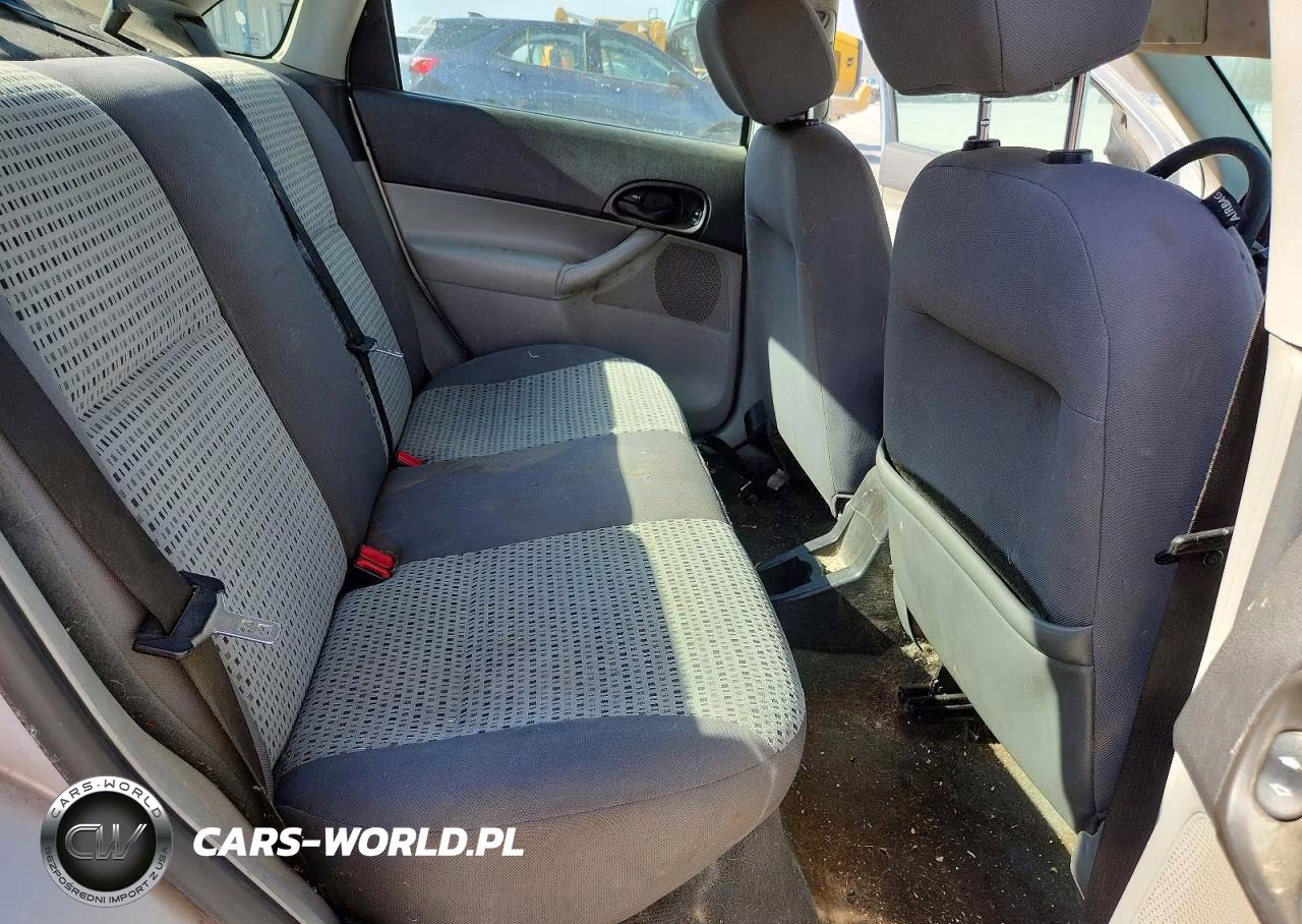 2007 Ford Focus Zx4 VIN:1FAHP34N37W217447 - 10