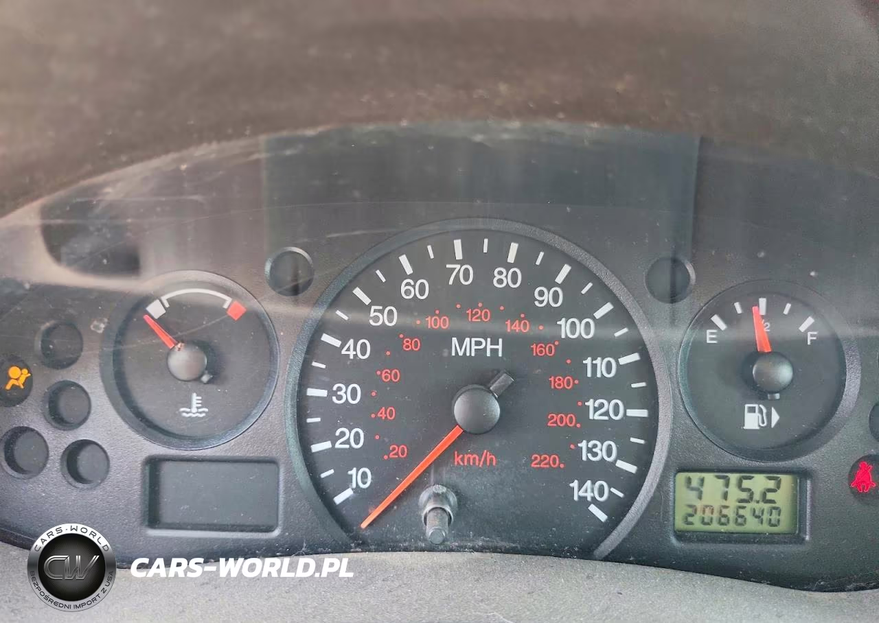 2007 Ford Focus Zx4 VIN:1FAHP34N37W217447 - 9