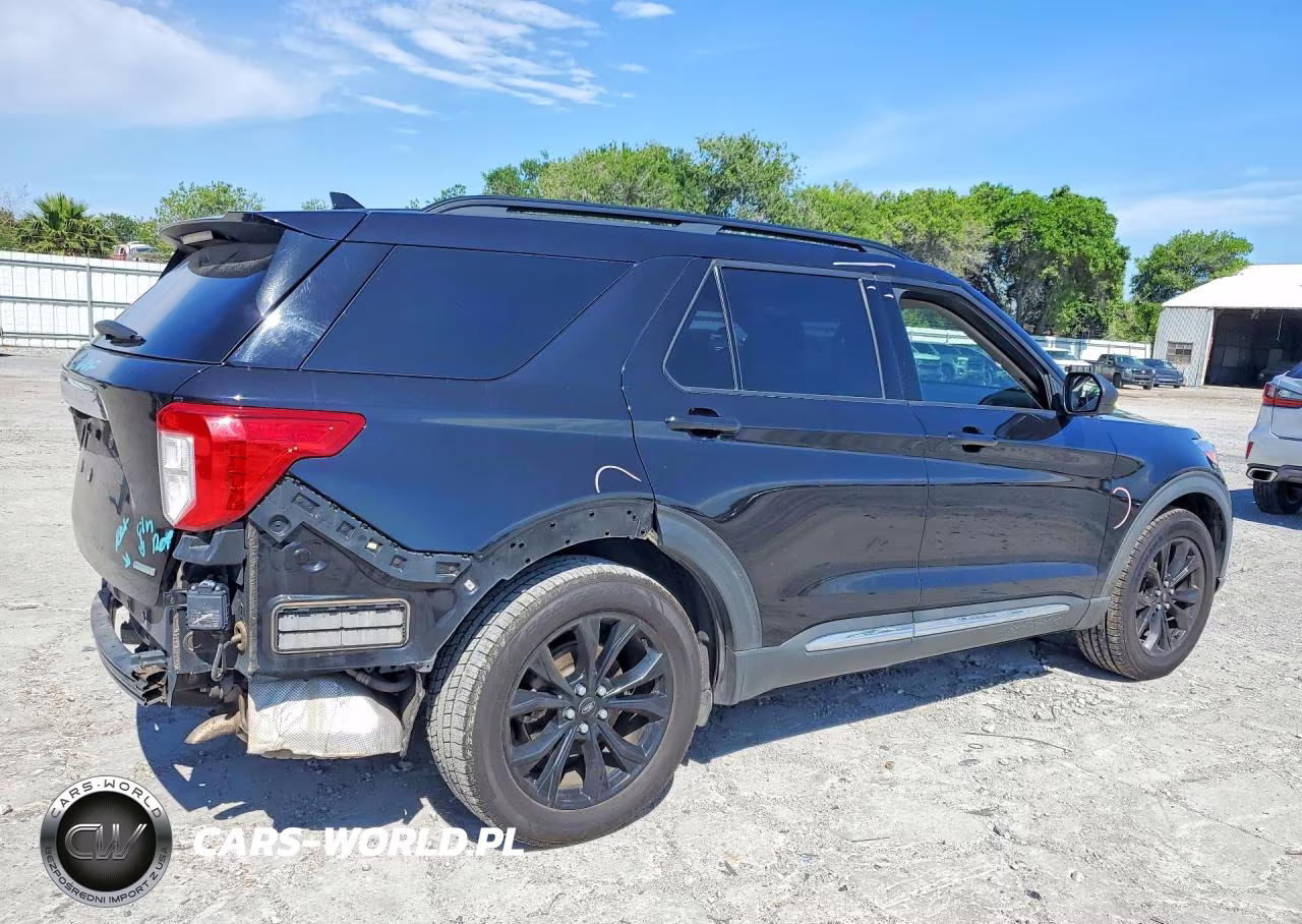 2020 Ford Explorer Xlt VIN:1FMSK7DHXLGB41340 - 3