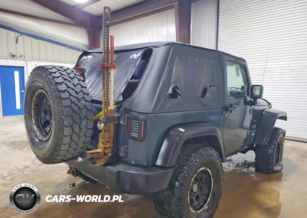 2007 Jeep Wrangler X VIN:1J4FA241X7L136905 - 3