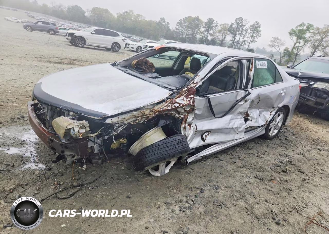 2014 Toyota Camry Se – zdjęcie 1 z 12