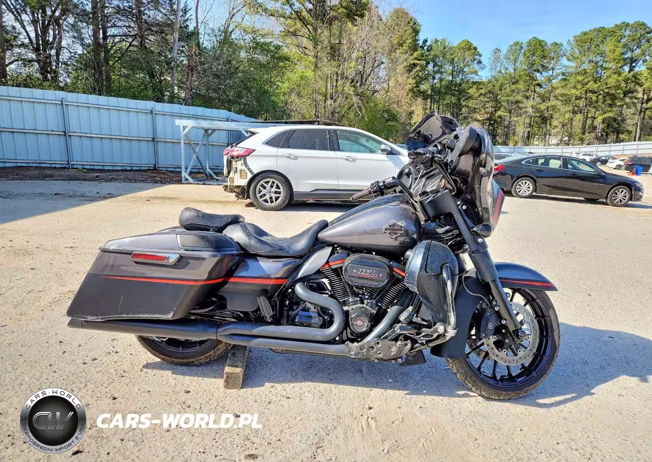 2018 Harley-Davidson Flhxse Cvo Street Glide