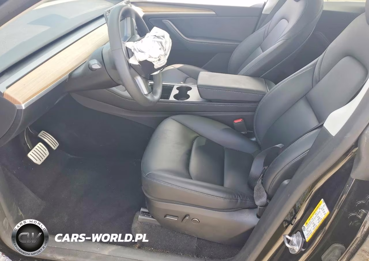 2025 Tesla Model Y VIN:7SAYGDEF8SA348250 - 7