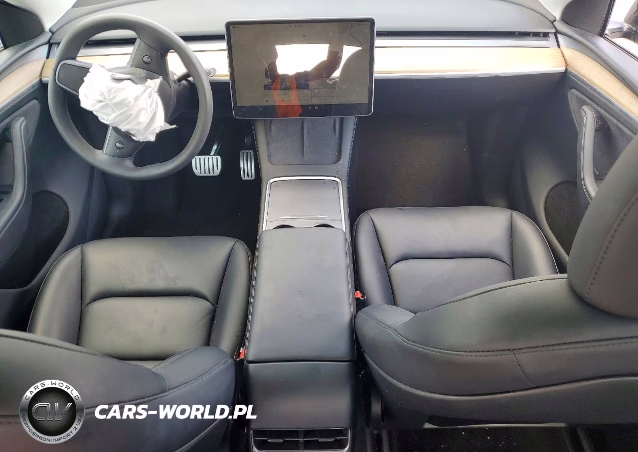 2025 Tesla Model Y VIN:7SAYGDEF8SA348250 - 8