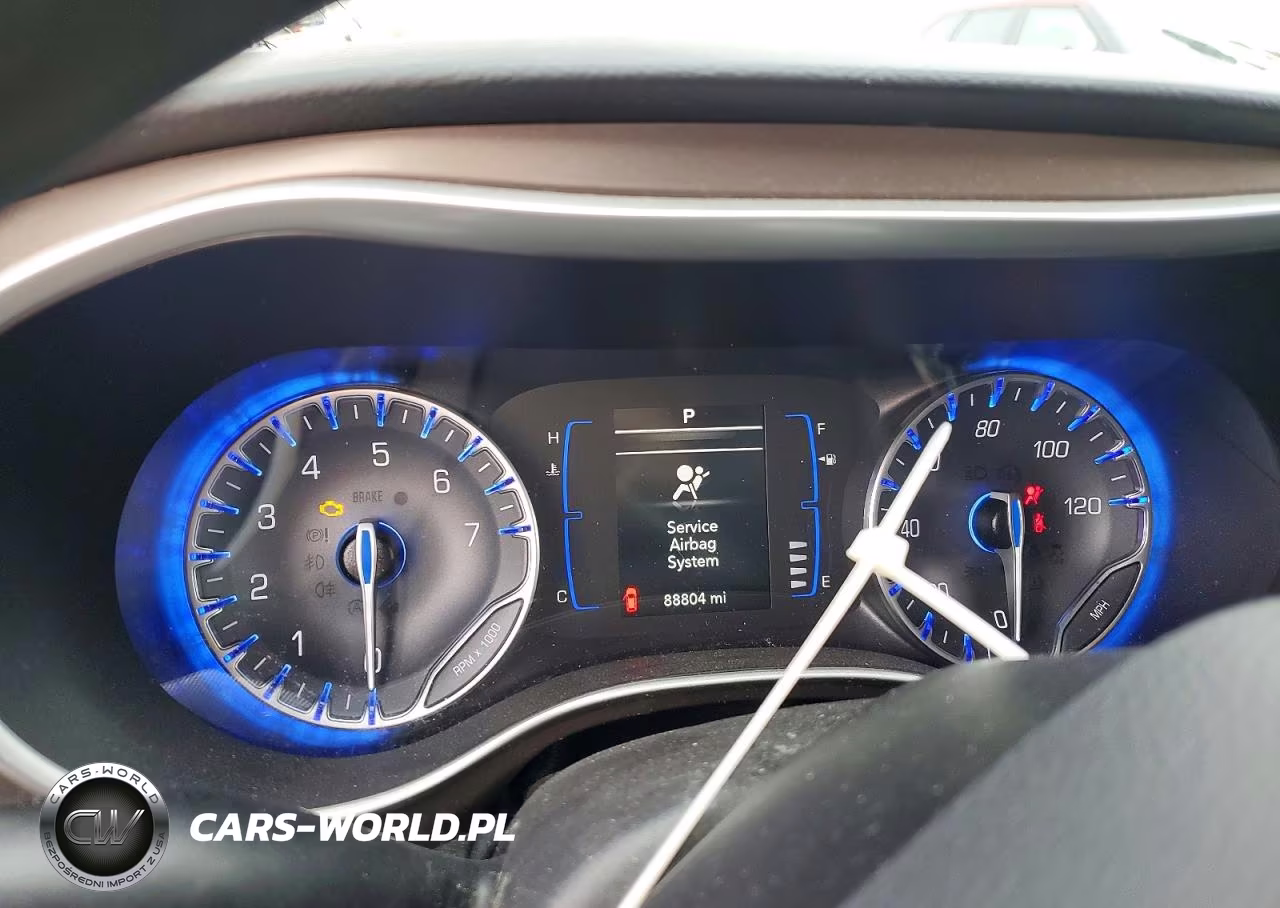 2019 Chrysler Pacifica Touring Plus VIN:2C4RC1FG6KR541362 - 9