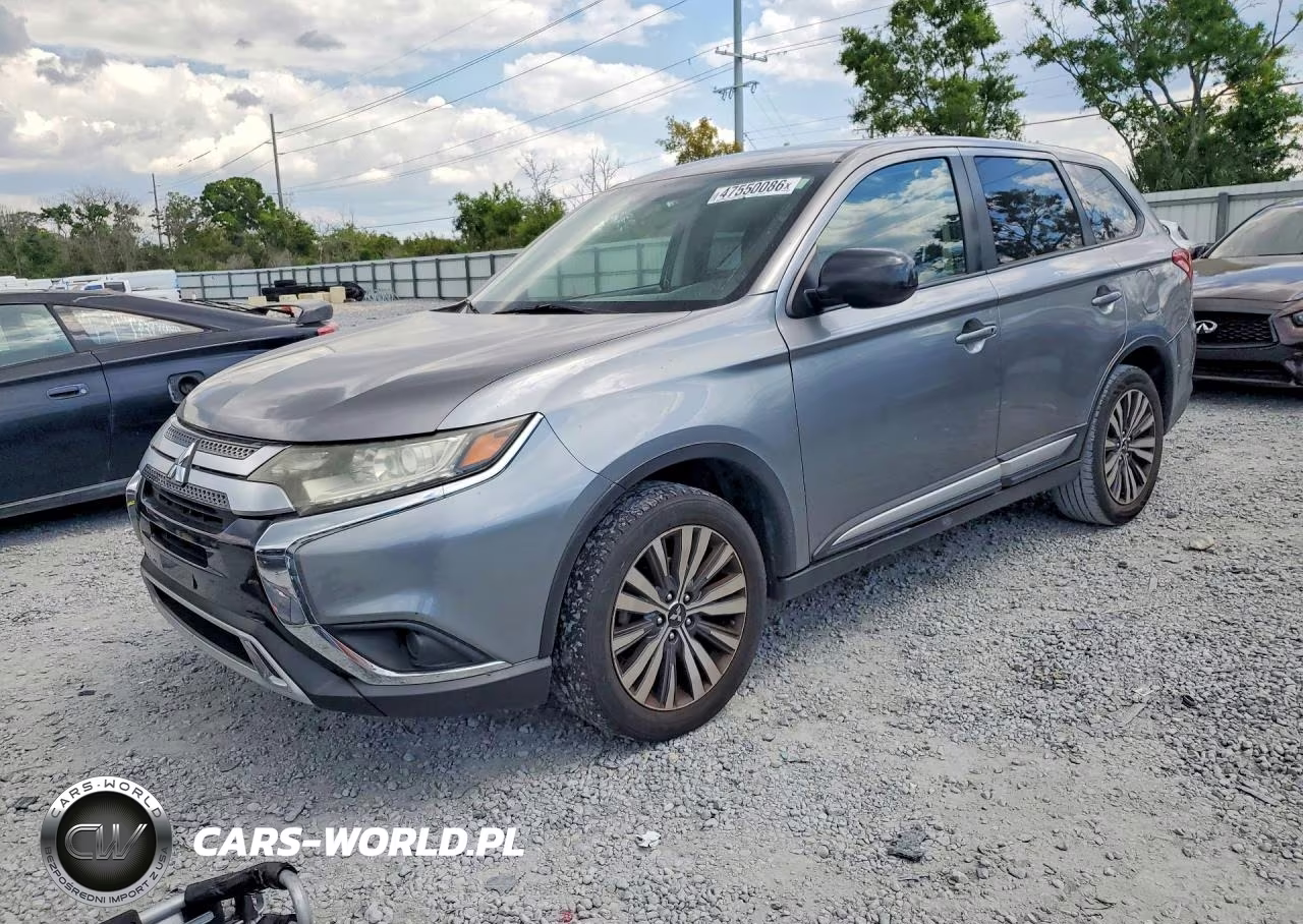 2020 Mitsubishi Outlander Es