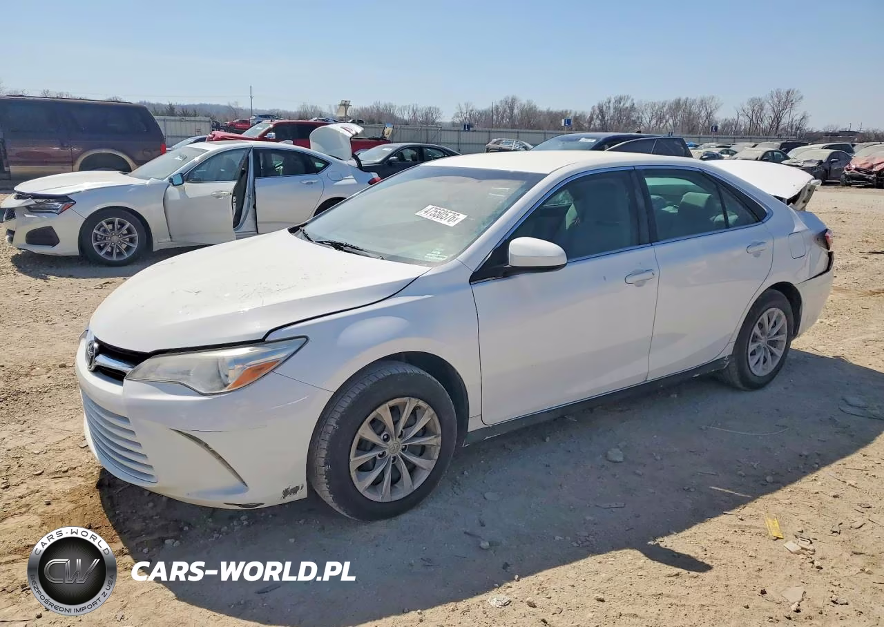 2017 Toyota Camry Le – zdjęcie 1 z 12
