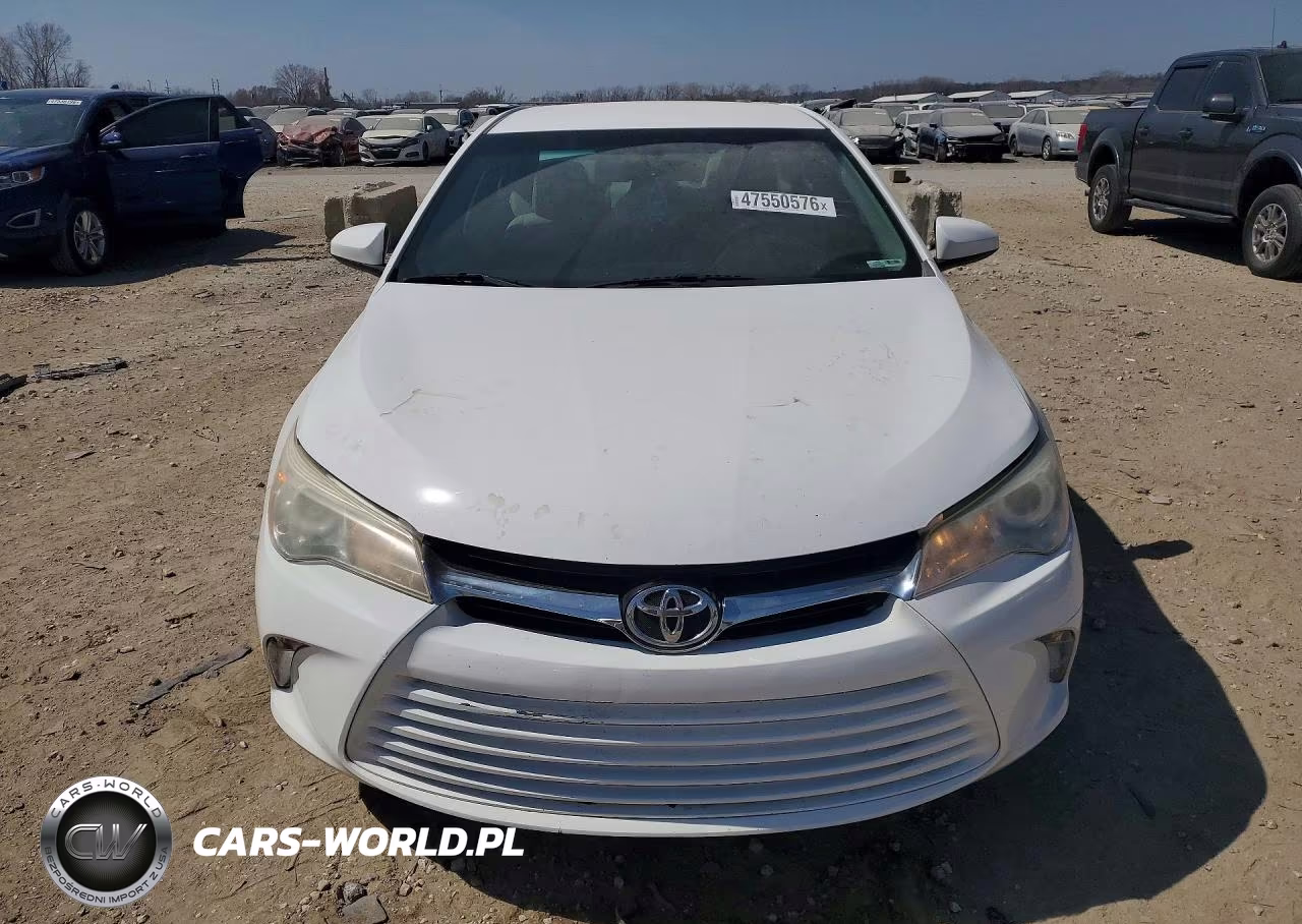 2017 Toyota Camry Le VIN:4T1BF1FK9HU384544 - 5