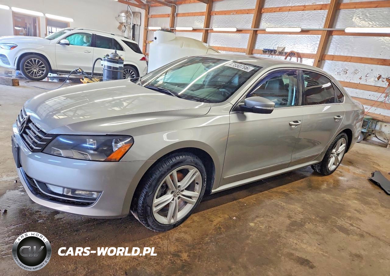 2013 Volkswagen Passat Sel