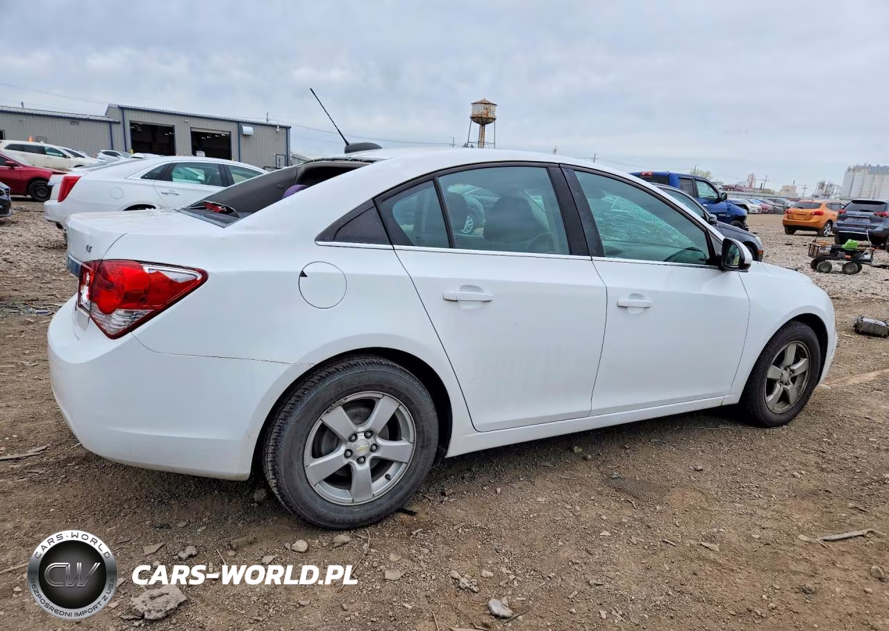 2015 Chevrolet Cruze Lt VIN:1G1PC5SBXF7199438 - 3