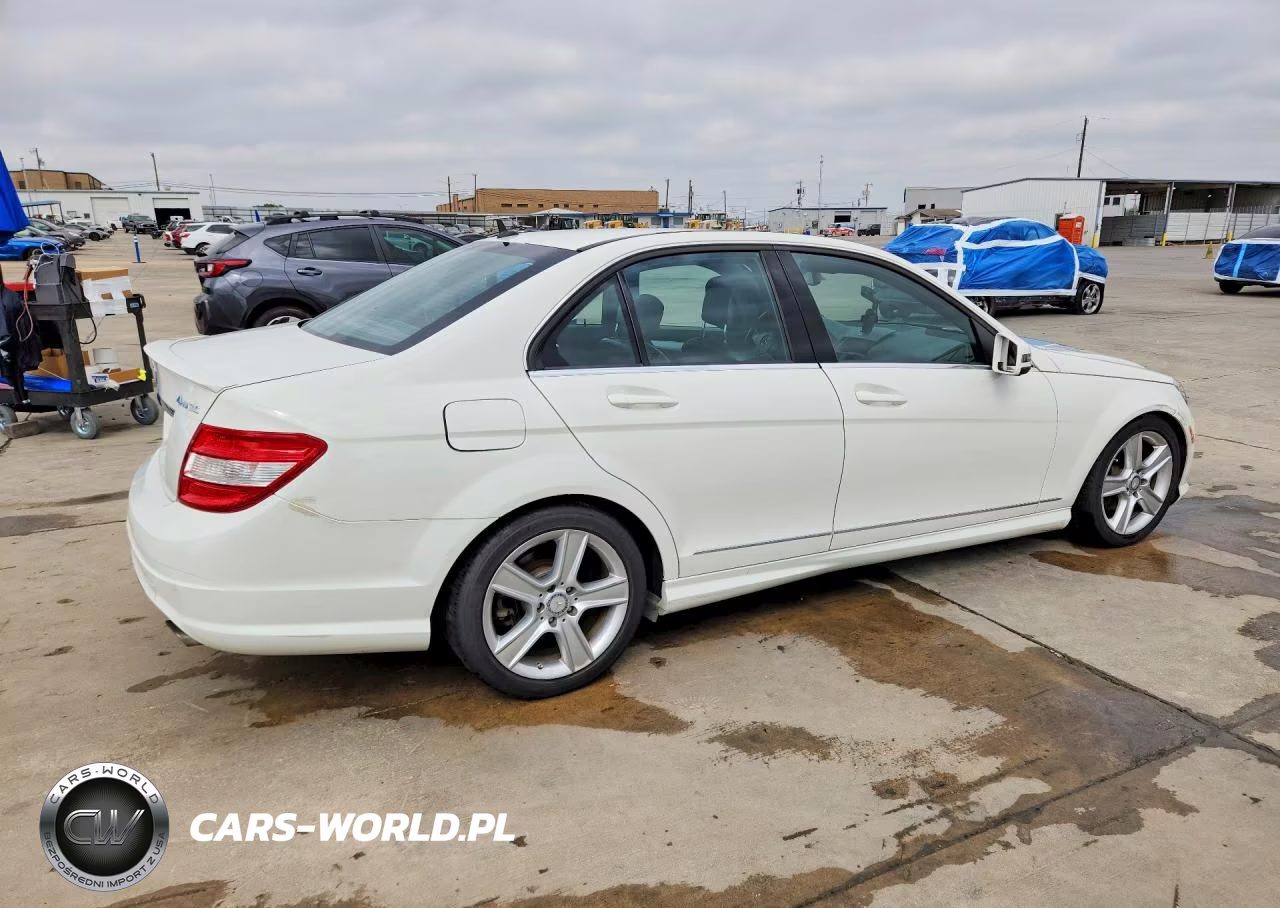 2011 Mercedes-Benz C 300 4Matic VIN:WDDGF8BBXBR148459 - 3