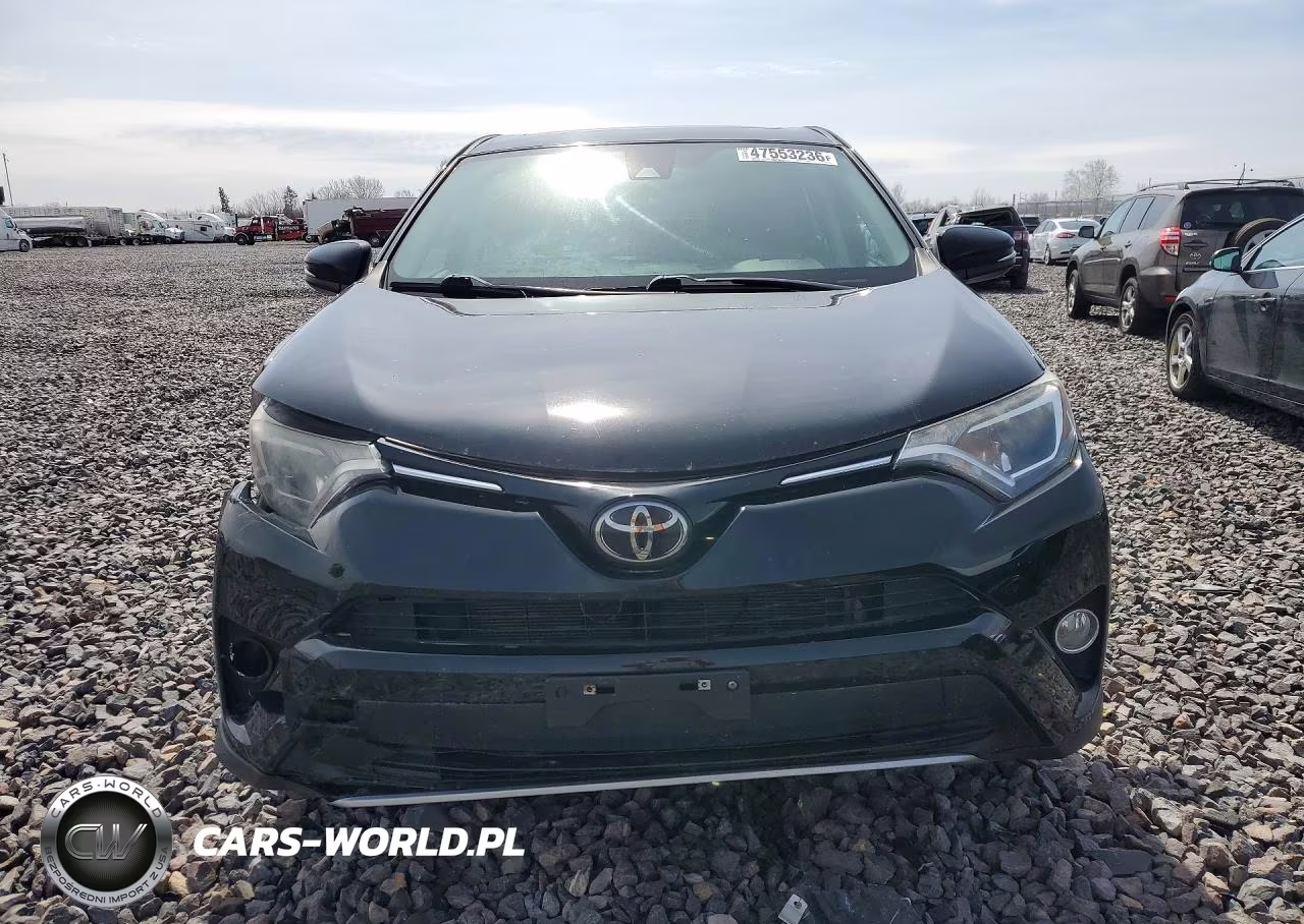 2018 Toyota Rav4 Xle VIN:2T3RFREV9JW821349 - 5