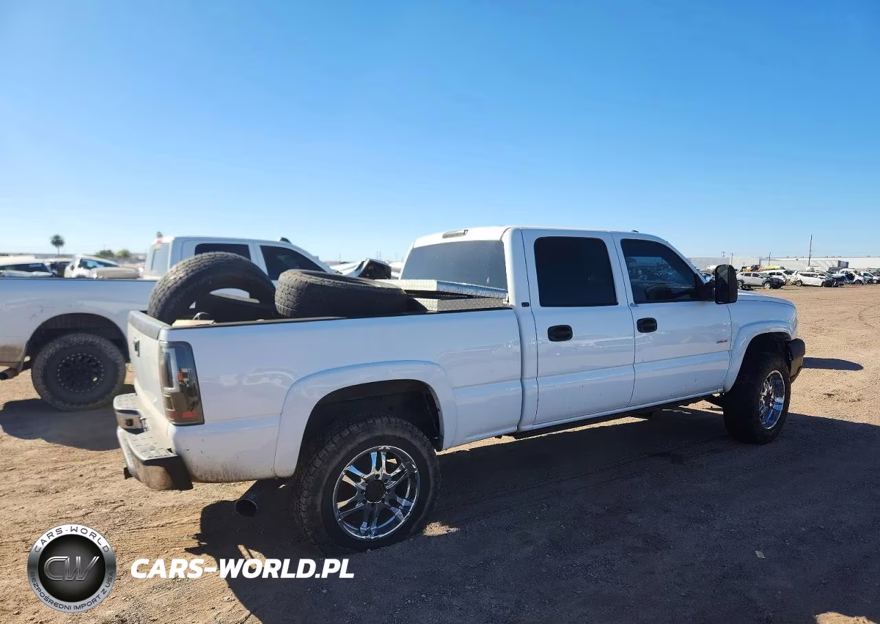 2005 Chevrolet Silverado C2500 Heavy Duty VIN:1GCHC232X5F813174 - 9