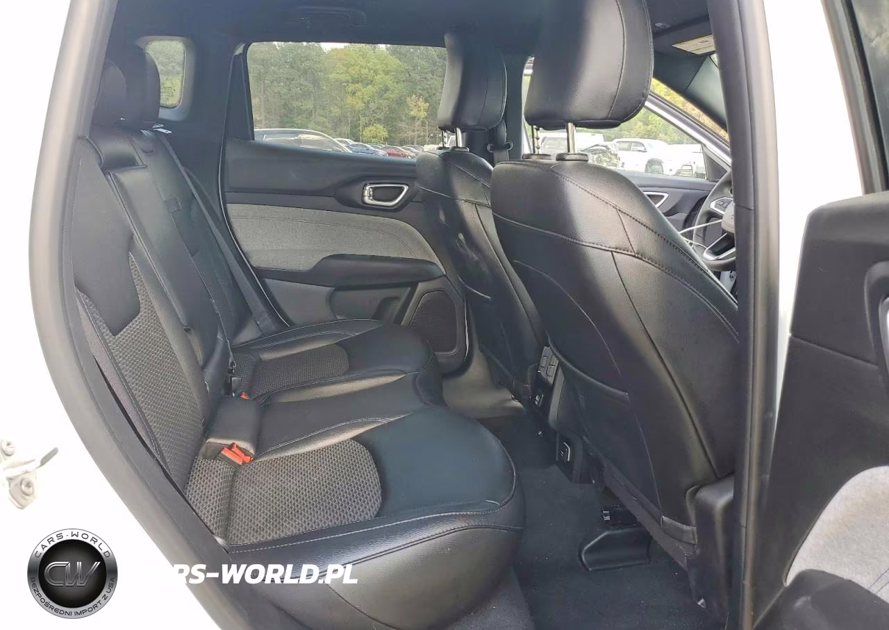 2024 Jeep Compass Latitude VIN:3C4NJDBN8RT604186 - 11