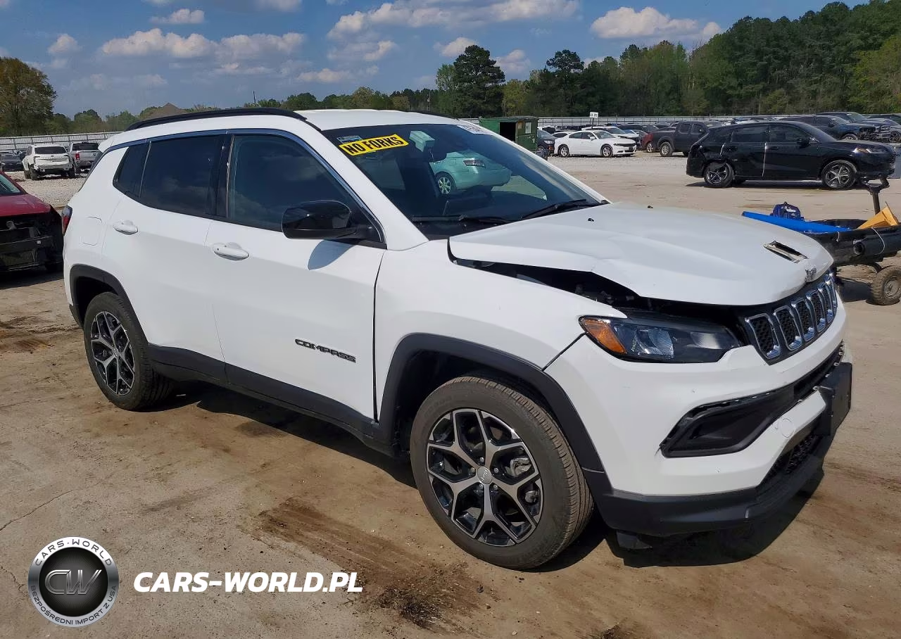 2024 Jeep Compass Latitude VIN:3C4NJDBN8RT604186 - 4