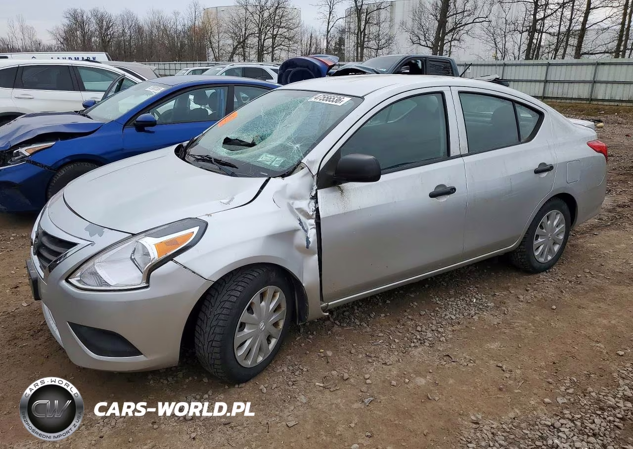2015 Nissan Versa 1.6 S Plus
