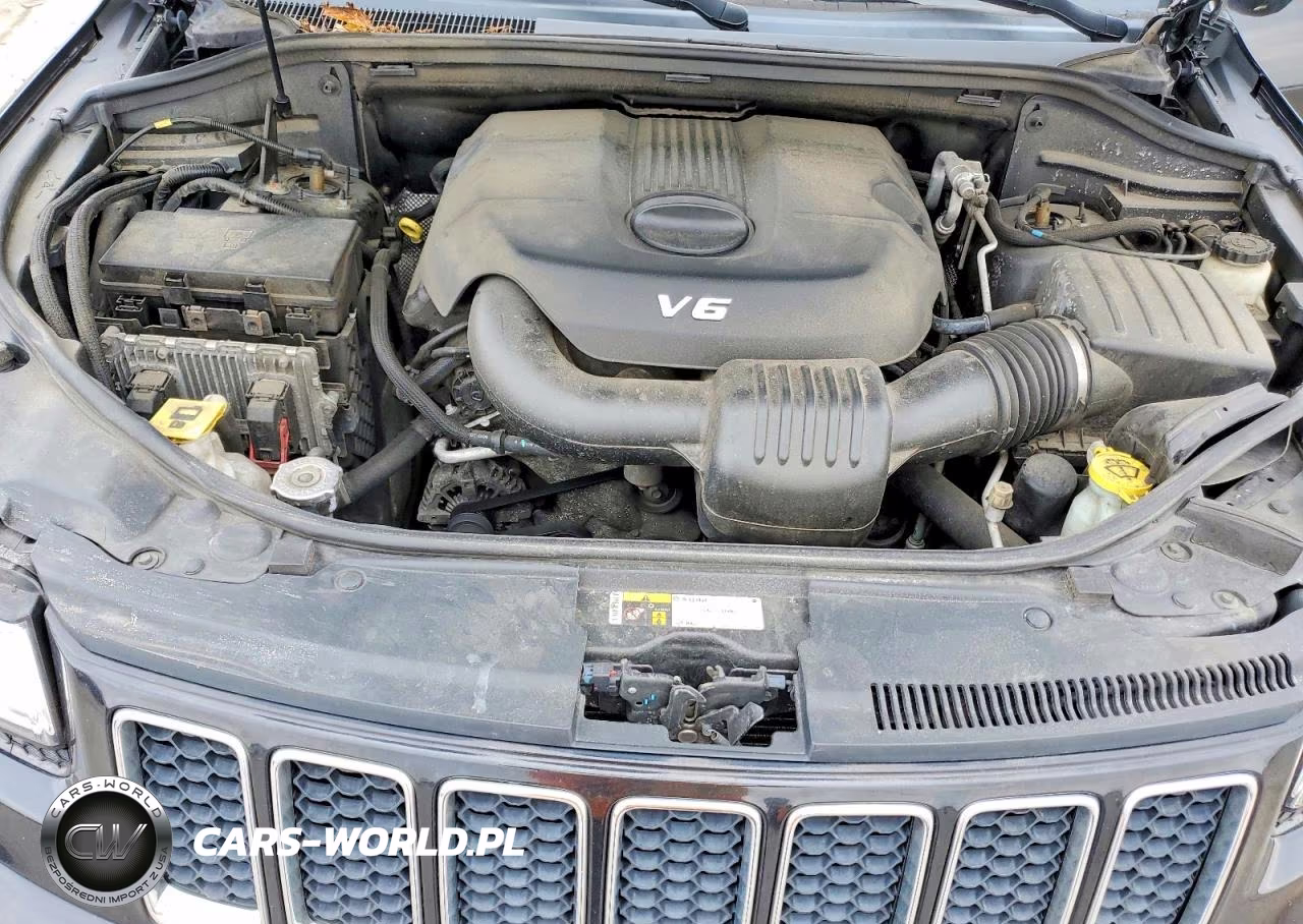 2015 Jeep Grand Cherokee Overland VIN:1C4RJFCG8FC698963 - 12