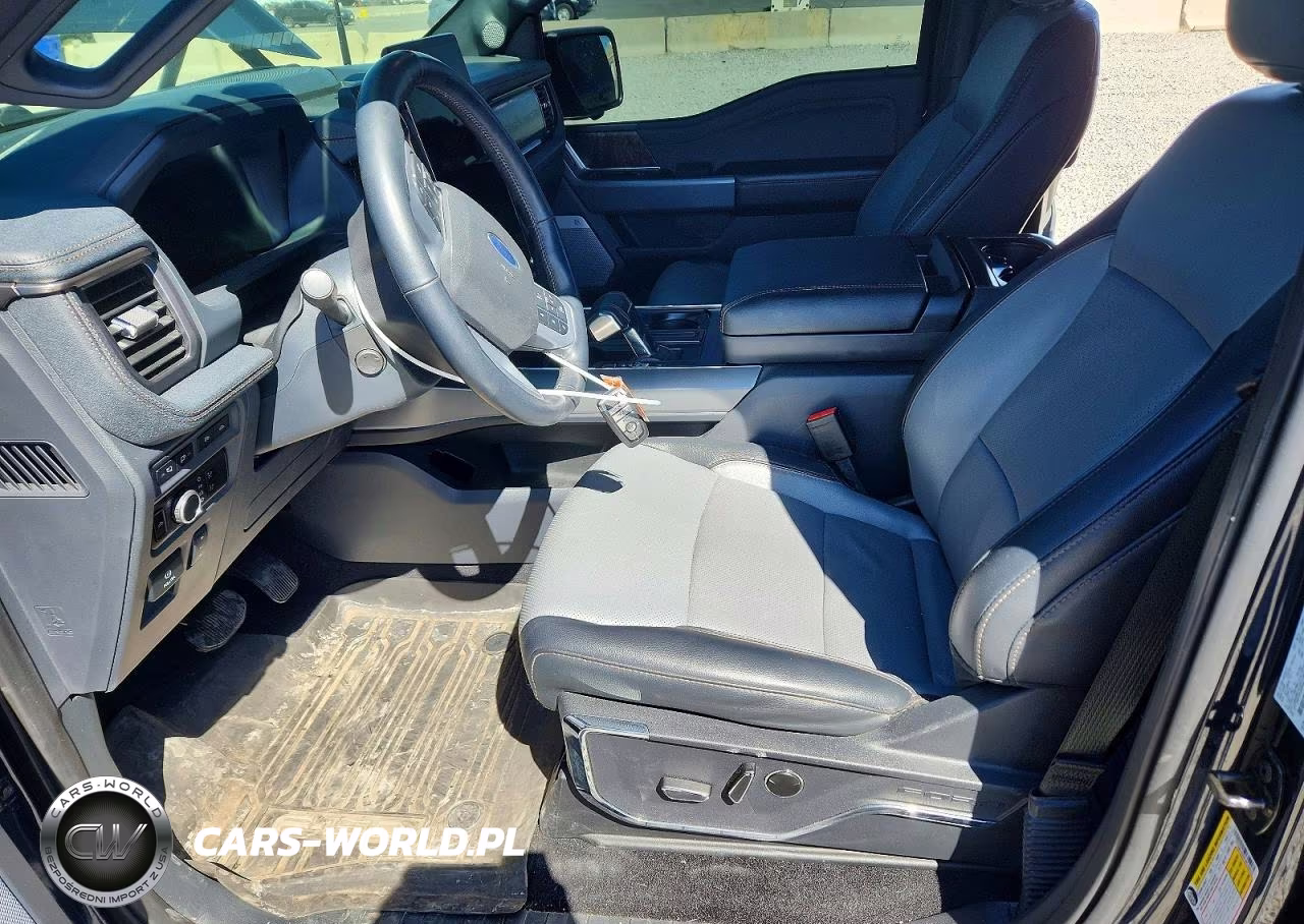 2023 Ford F150 Lightning Pro VIN:1FTVW1EVXPWG29920 - 7