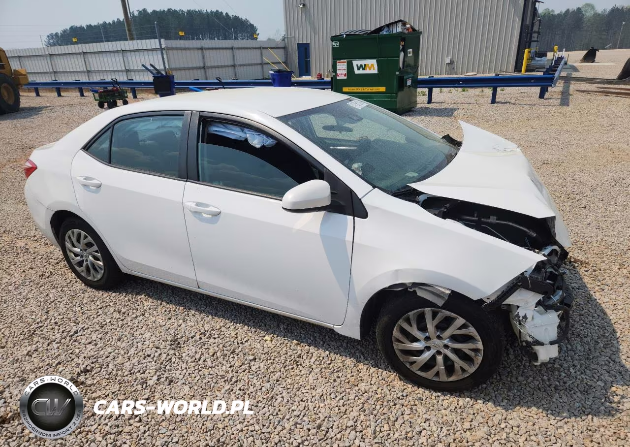 2018 Toyota Corolla Le VIN:2T1BURHE1JC082765 - 4