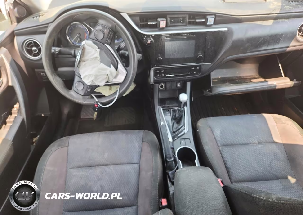 2018 Toyota Corolla Le VIN:2T1BURHE1JC082765 - 8