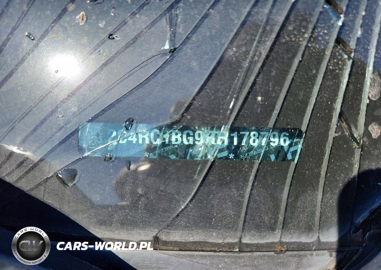 2024 Chrysler Pacifica Touring L VIN:2C4RC1BG9RR178796 - 13