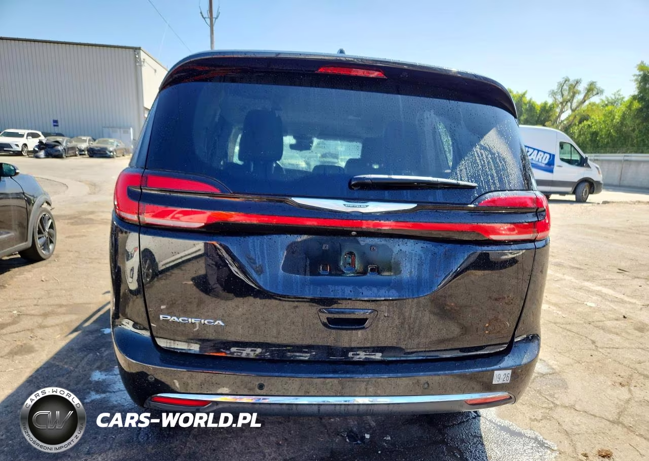 2024 Chrysler Pacifica Touring L VIN:2C4RC1BG9RR178796 - 6