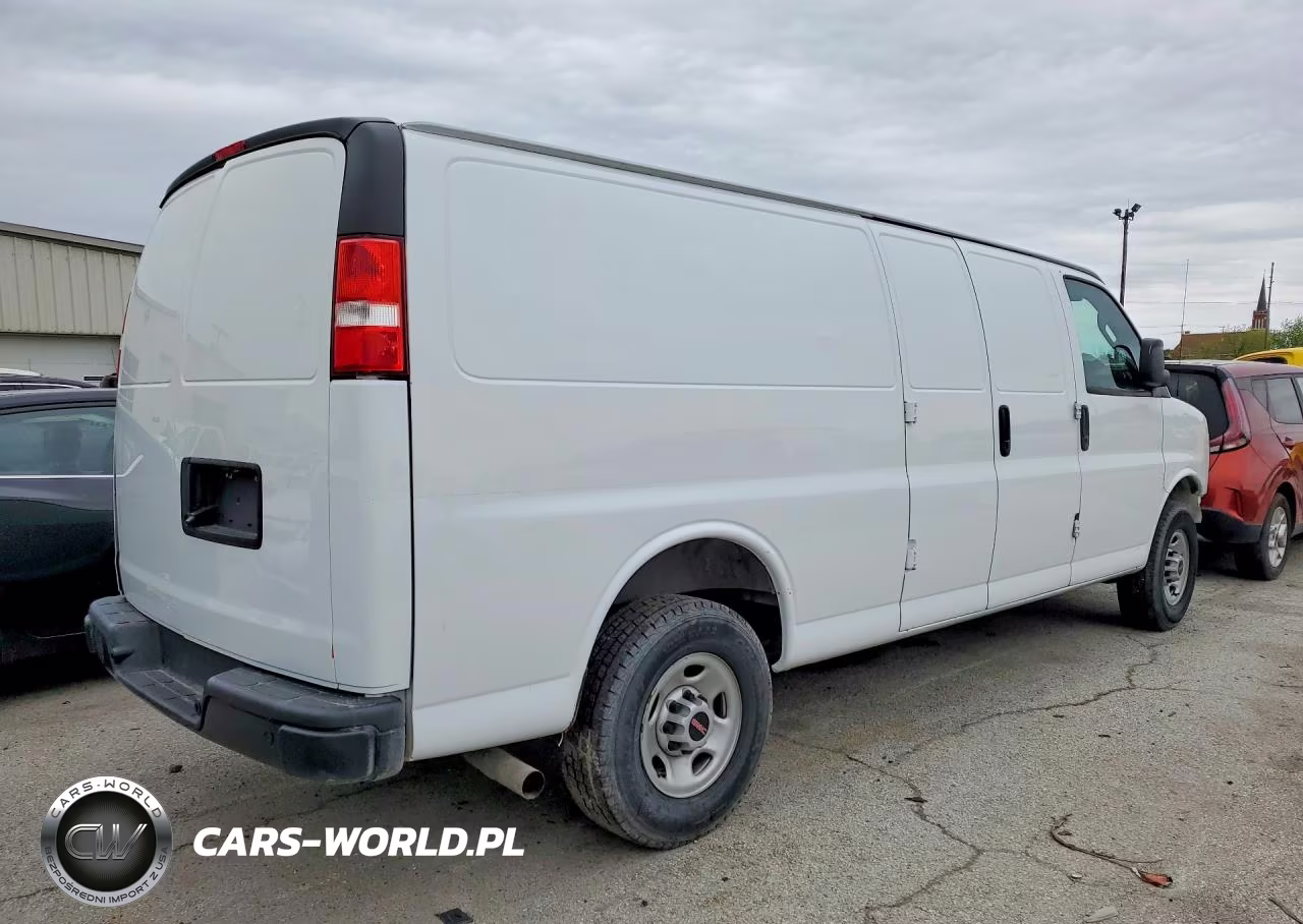 2023 GMC Savana 2500 Cargo Delivery Van VIN:1GTW7BFP4P1134570 - 3