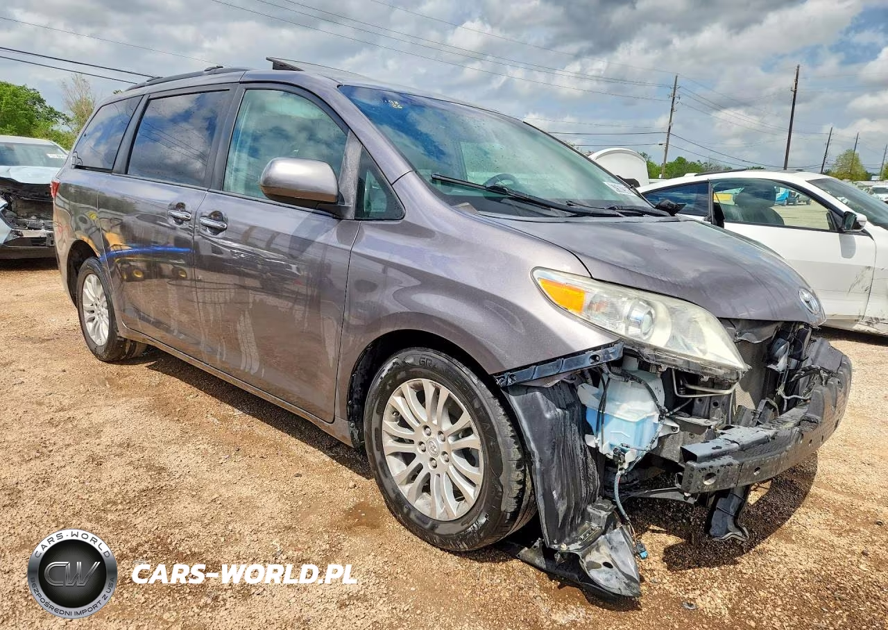 2017 Toyota Sienna Xle 8-Passenger VIN:5TDYZ3DC9HS769197 - 4