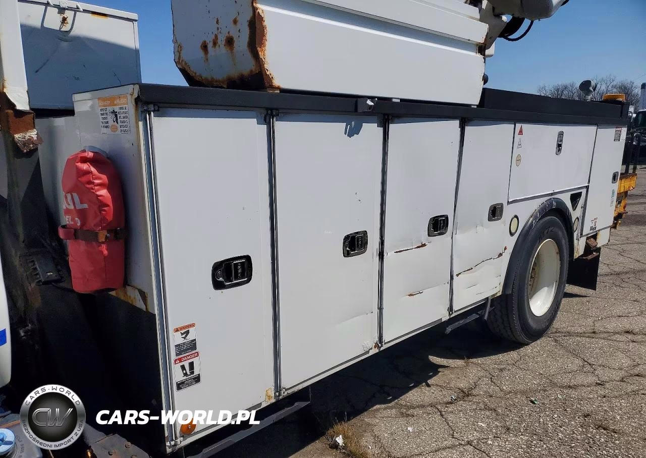 2012 Ford F750 Super Duty Bucket Truck VIN:3FRXX7FK6CV397689 - 9