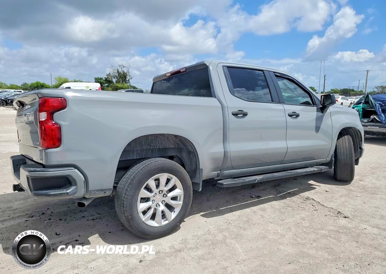 2024 Chevrolet Silverado C1500 Custom VIN:3GCPABEK8RG408417 - 3