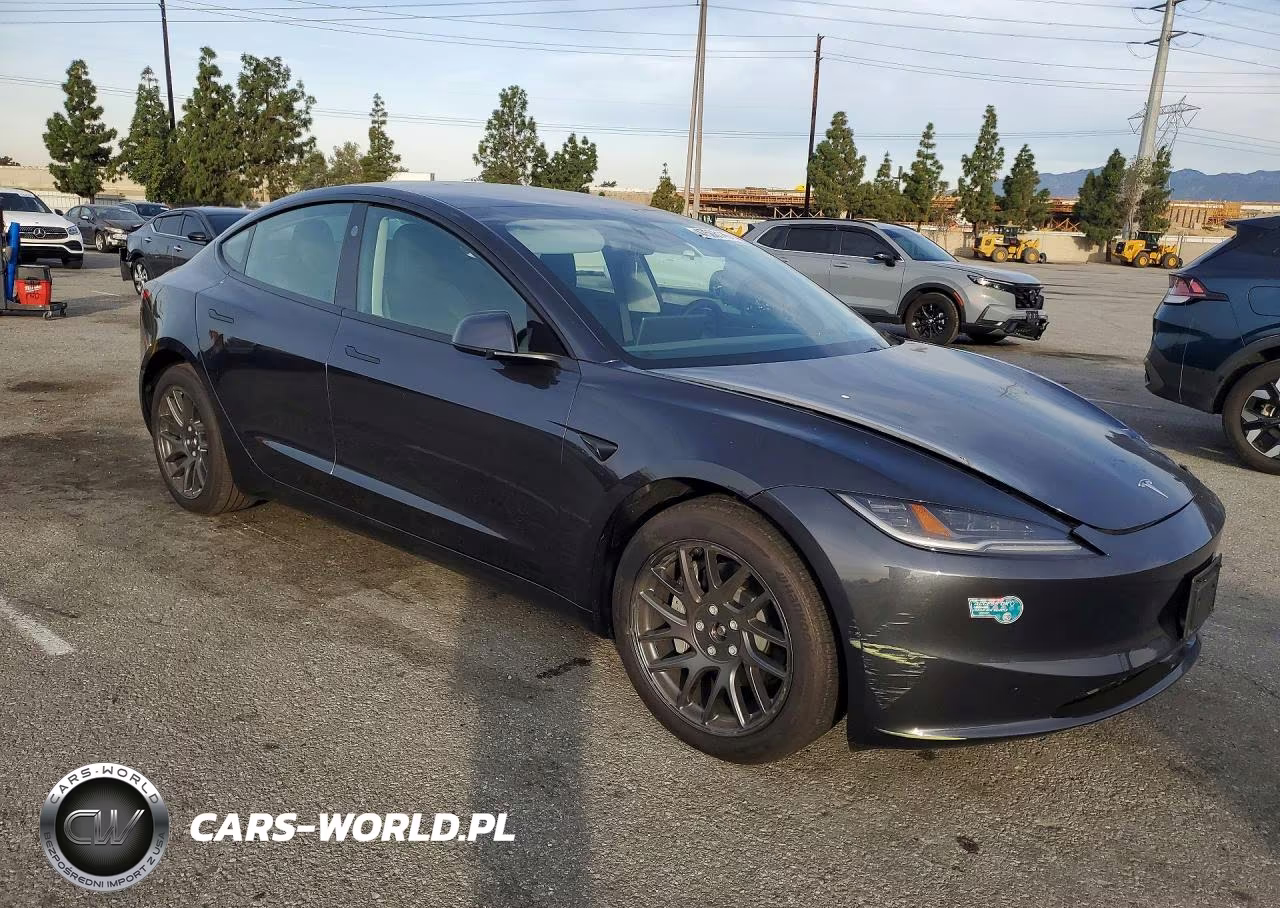 2025 Tesla Model 3 VIN:5YJ3E1EB9SF996787 - 4