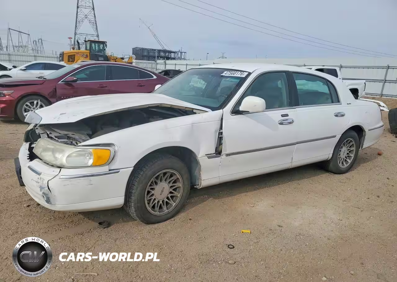 2001 Lincoln Town Car Signature