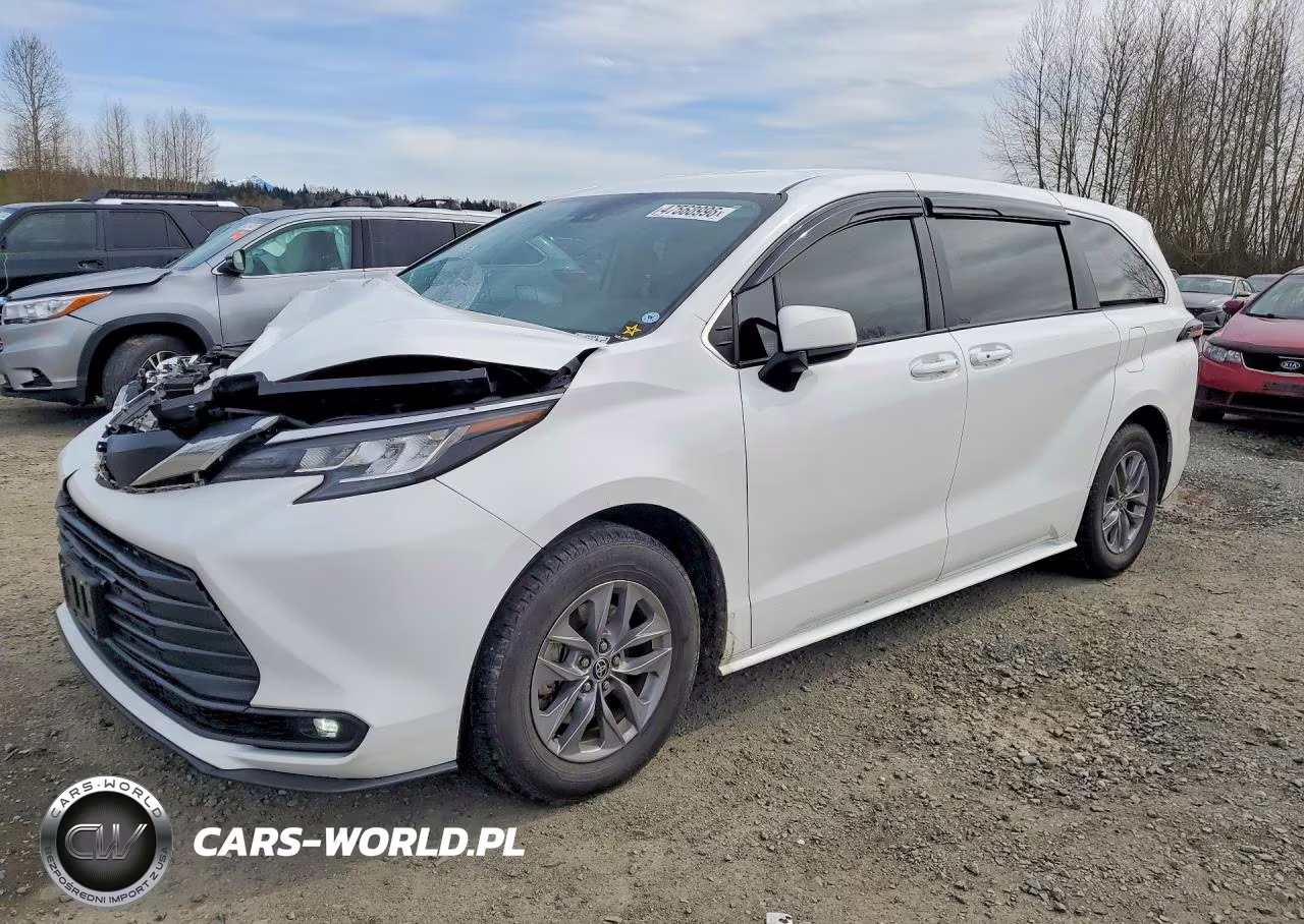 2023 Toyota Sienna Le 8-Passenger