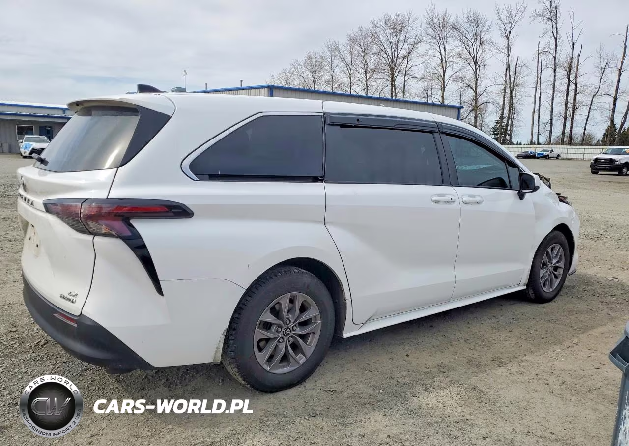 2023 Toyota Sienna Le 8-Passenger VIN:5TDKSKFC2PS091893 - 3