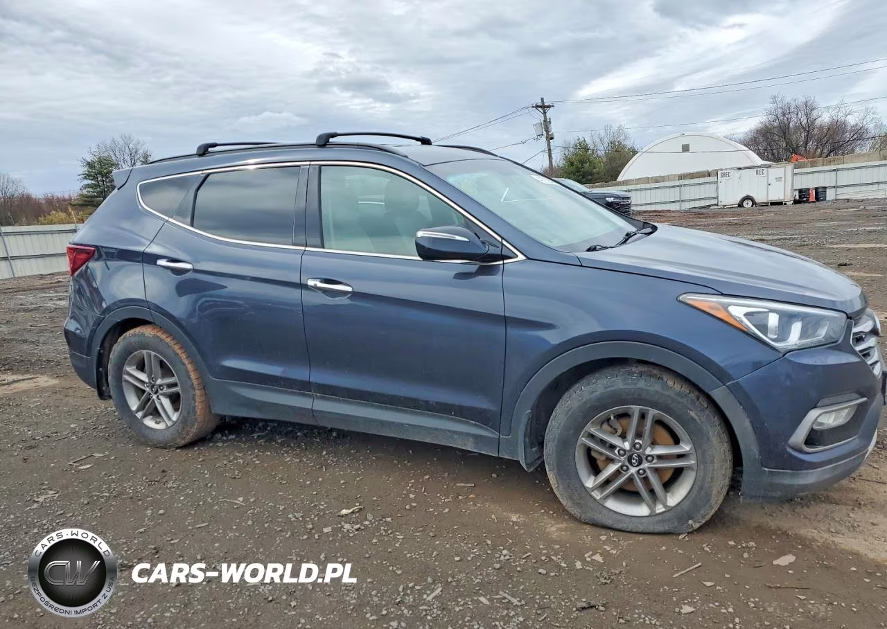 2018 Hyundai Santa Fe VIN:5XYZUDLB3JG523024 - 4