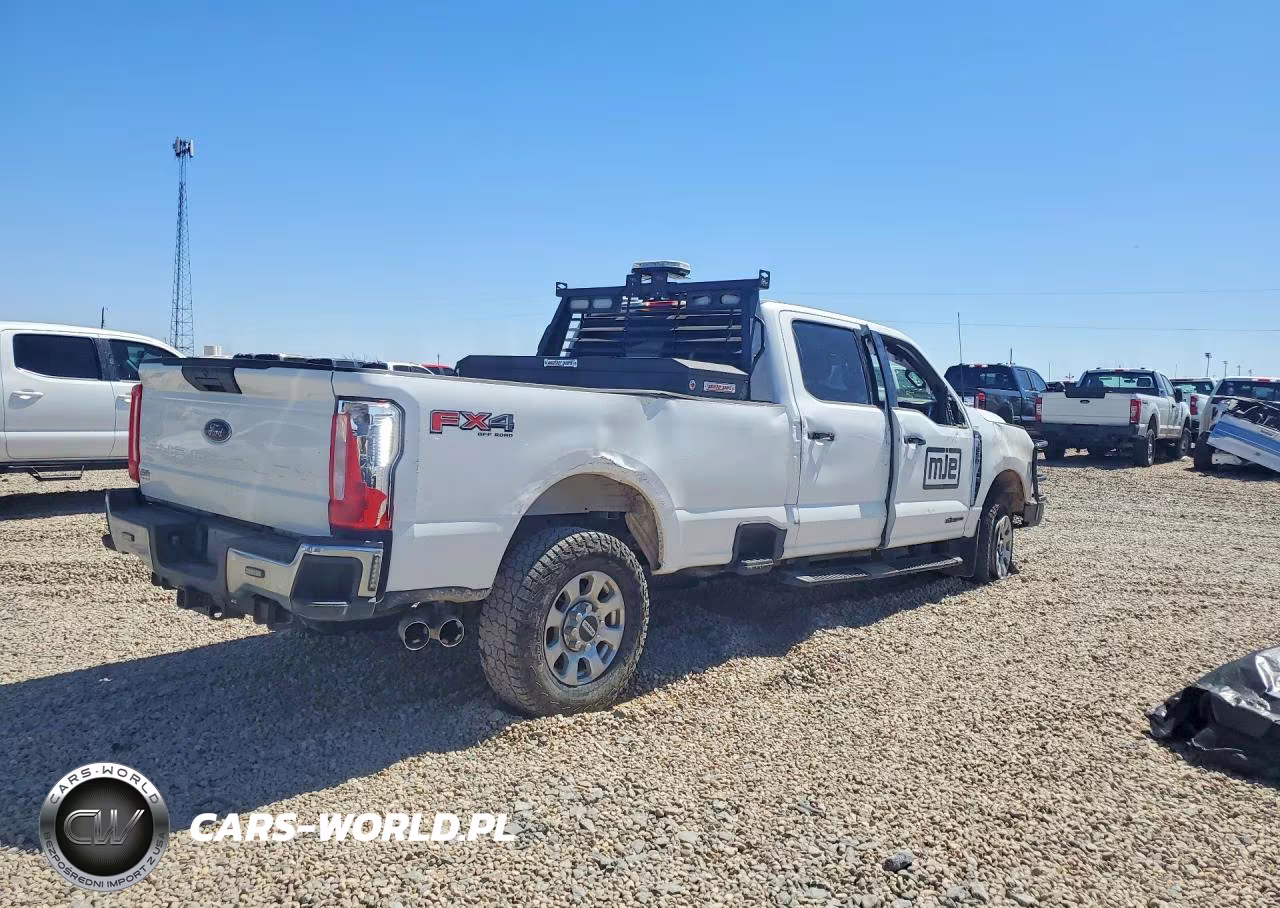 2023 Ford F250 Super Duty VIN:1FT8W2BT9PEC17158 - 3