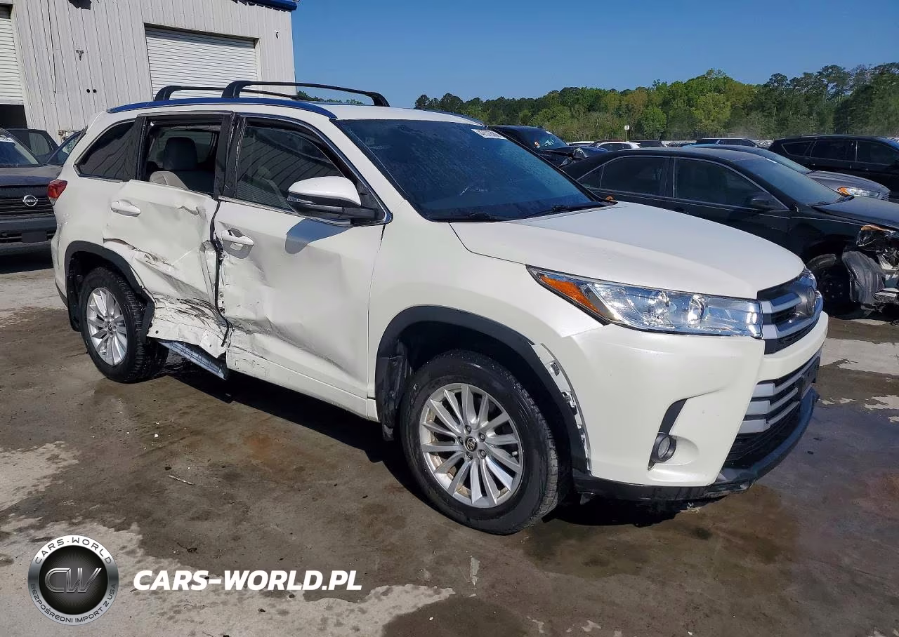 2017 Toyota Highlander Xle VIN:5TDKZRFH8HS520844 - 4