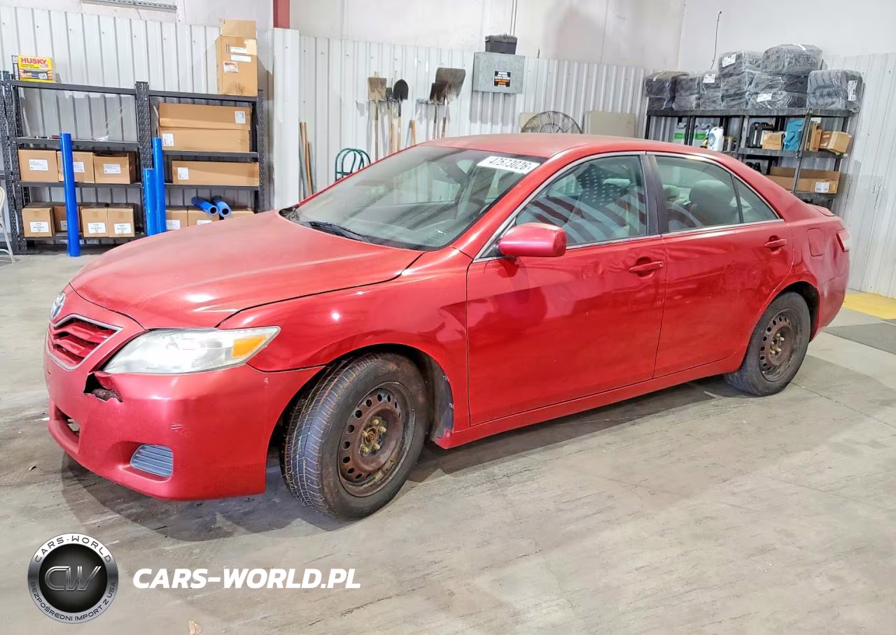 2011 Toyota Camry Le – zdjęcie 1 z 12