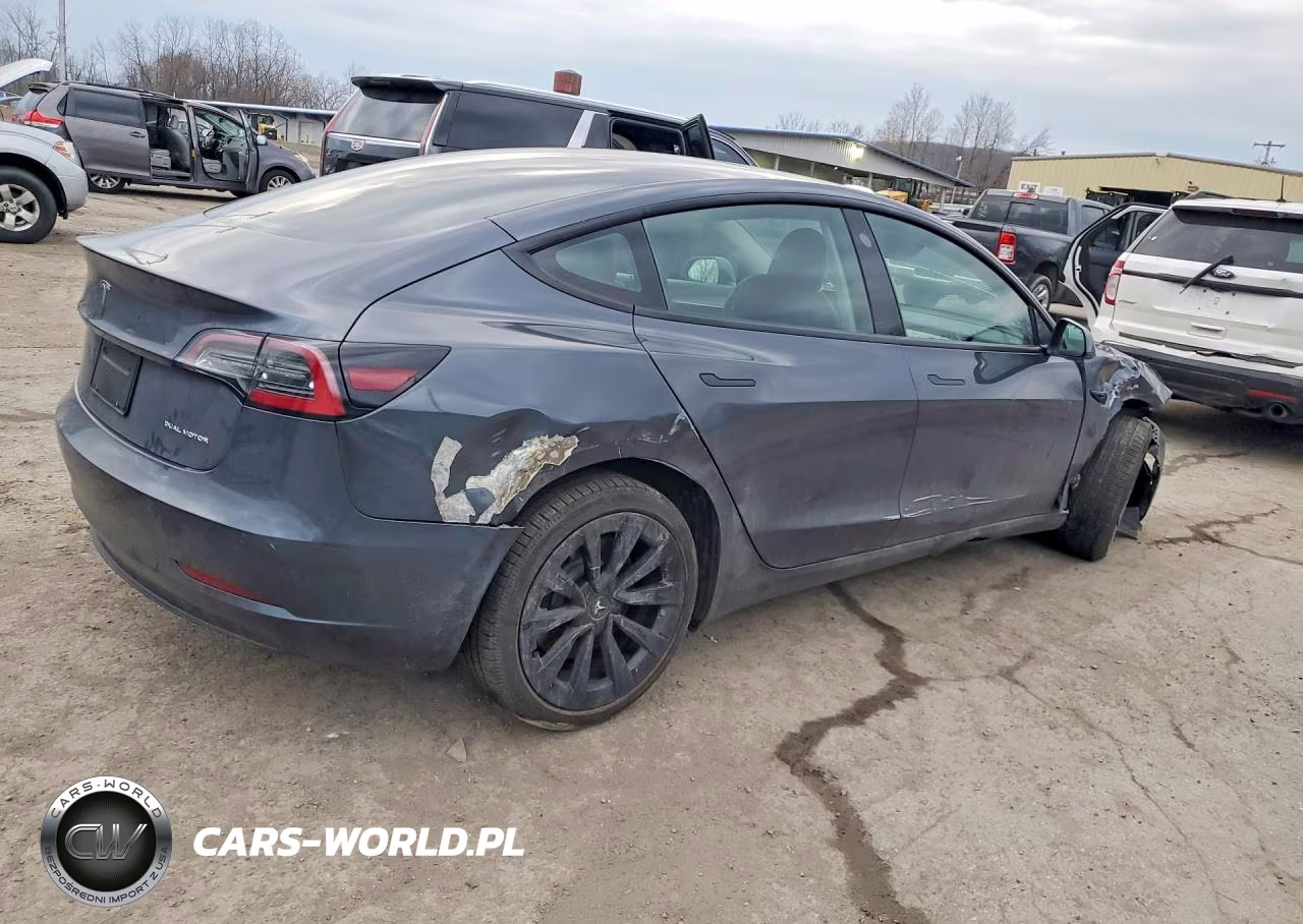 2022 Tesla Model 3 VIN:5YJ3E1EB2NF285811 - 3