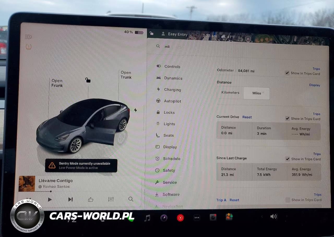 2022 Tesla Model 3 VIN:5YJ3E1EB2NF285811 - 9