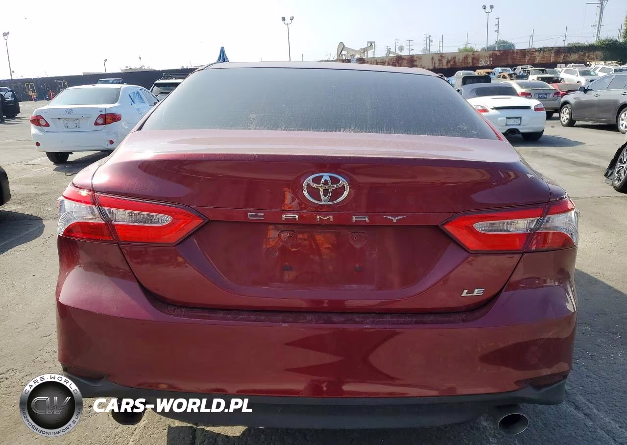 2018 Toyota Camry Le VIN:4T1B11HK4JU629154 - 6