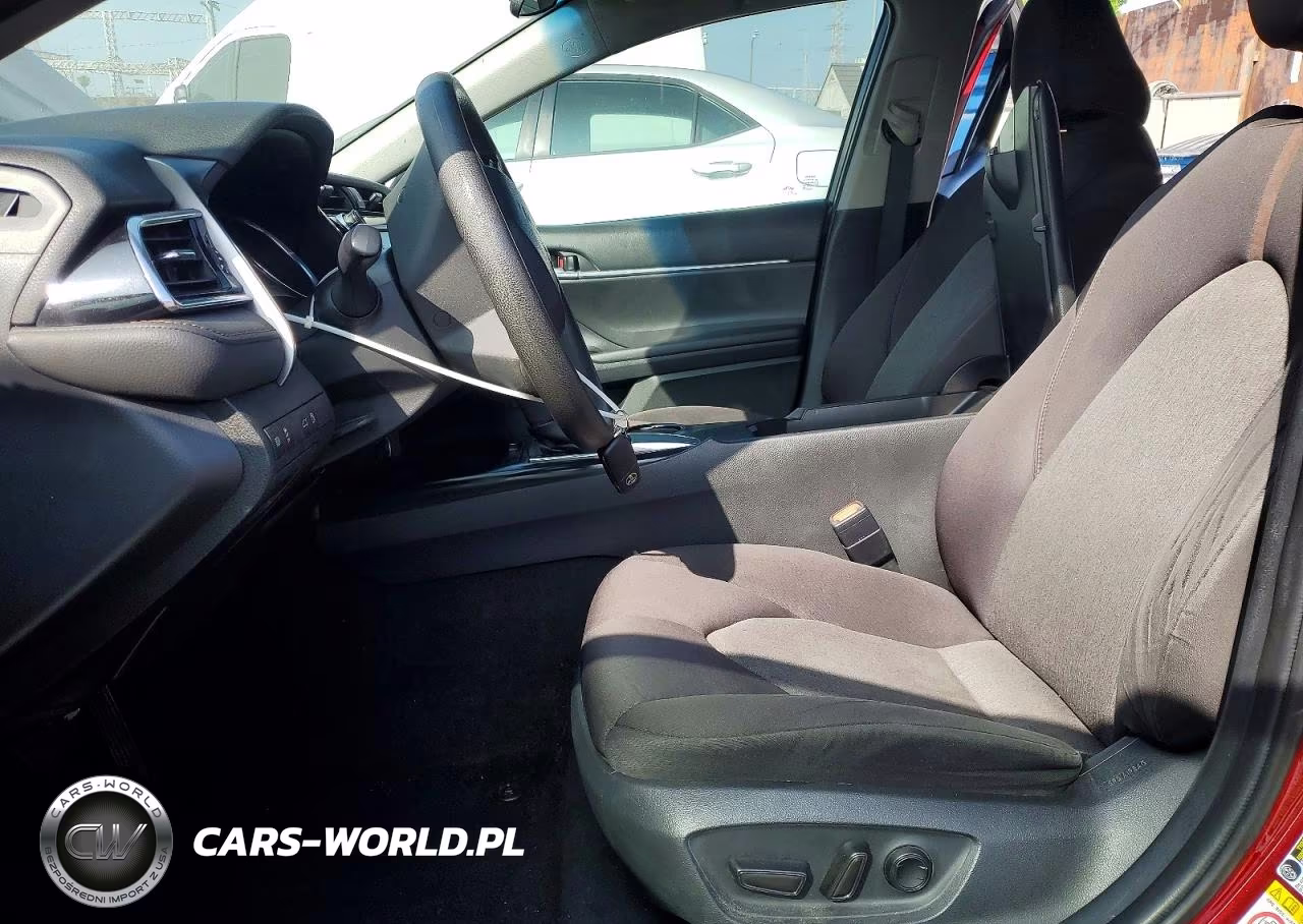 2018 Toyota Camry Le VIN:4T1B11HK4JU629154 - 7