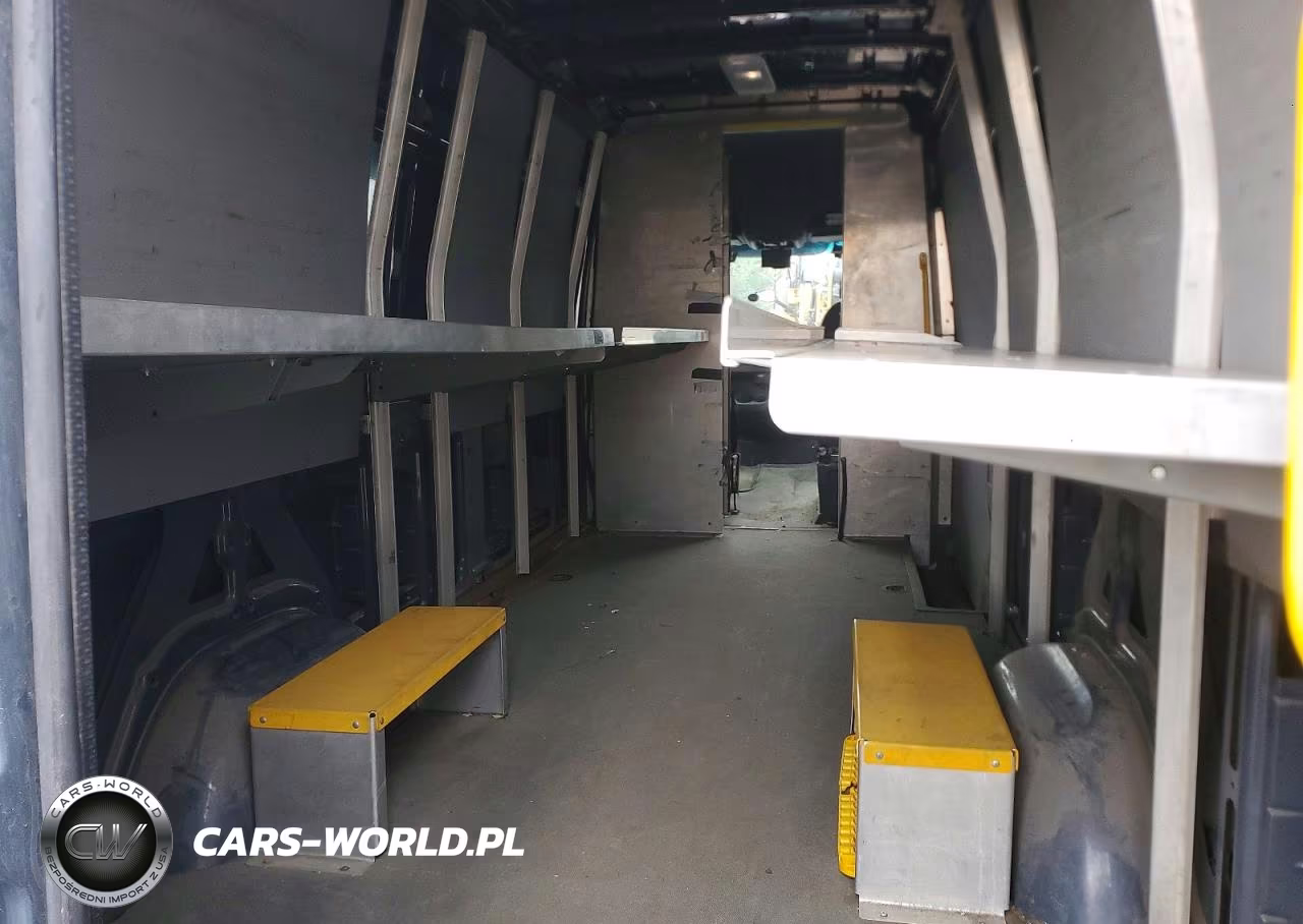 2019 Mercedes Benz Sprinter 2500 Delivery Van VIN:WD4PF1CD2KP147812 - 10