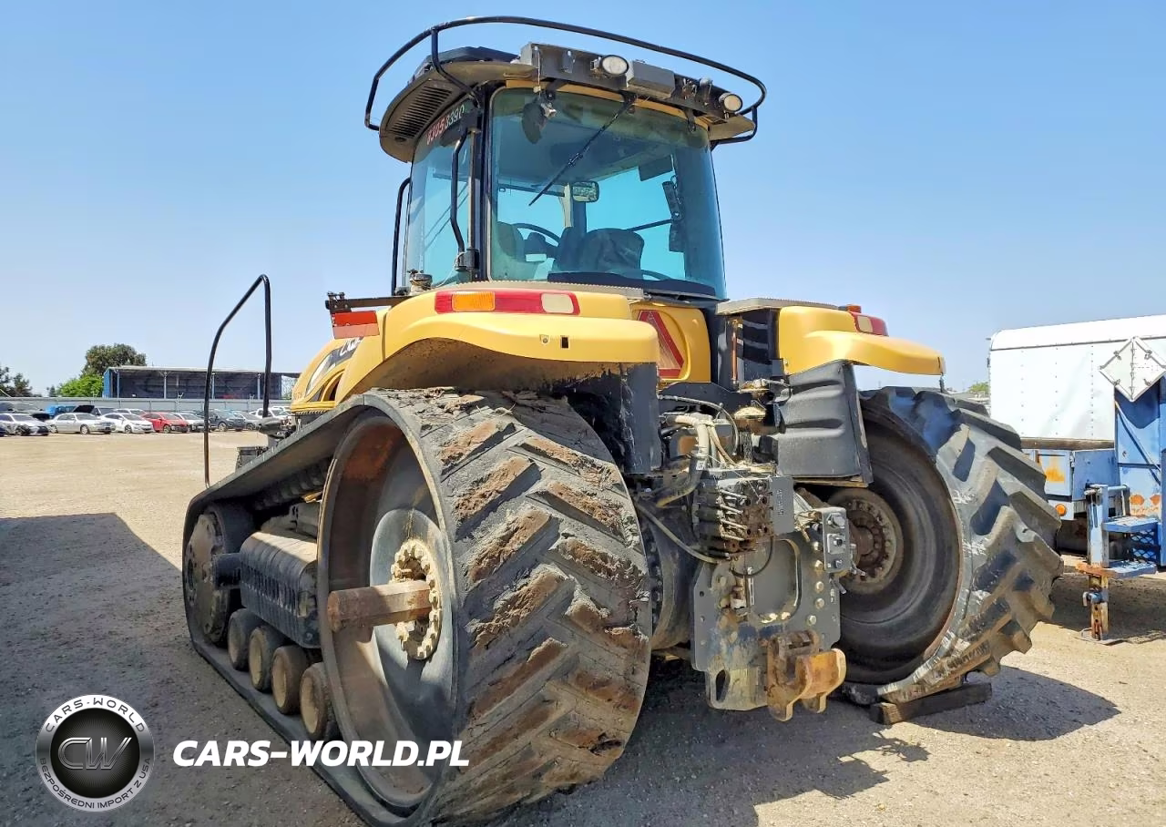 2010 Challenger 835 Tractor VIN:GG1047 - 3
